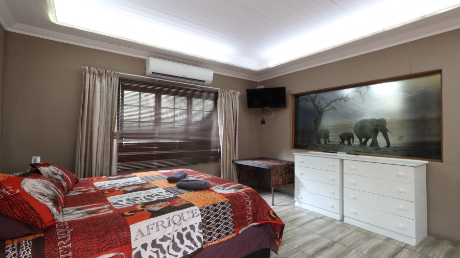 7 Bedroom Property for Sale in Marloth Park Mpumalanga