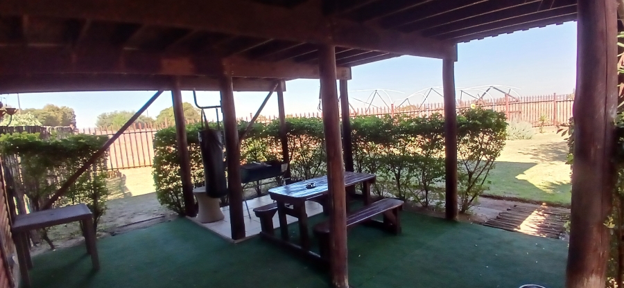 4 Bedroom Property for Sale in Kromdraai AH Mpumalanga