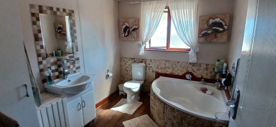 4 Bedroom Property for Sale in Kromdraai AH Mpumalanga