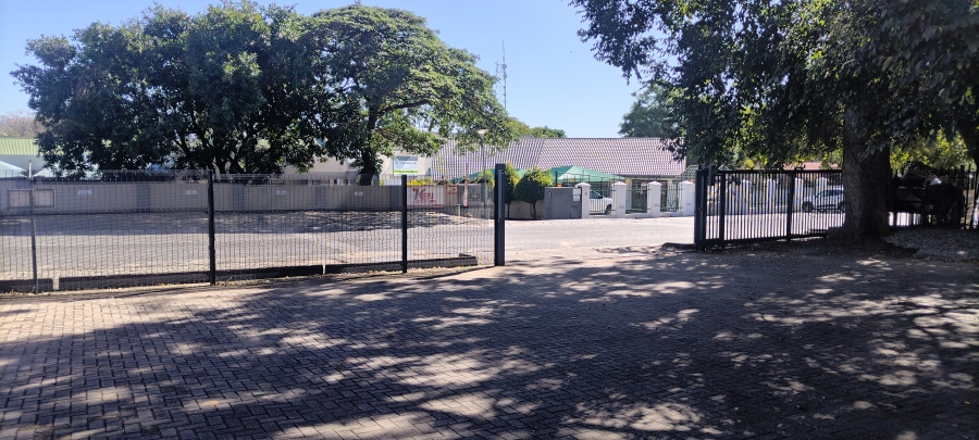 To Let Commercial Property for Rent in Sonheuwel Ext 1 Mpumalanga