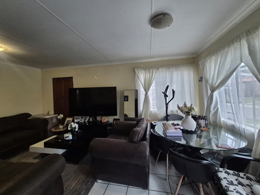 To Let 3 Bedroom Property for Rent in Evander Mpumalanga
