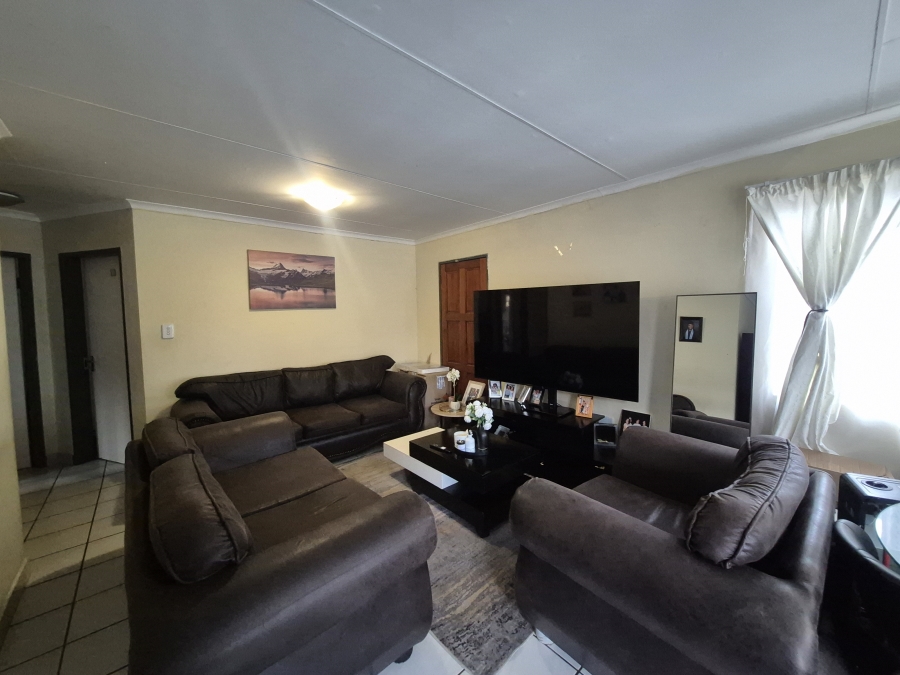 To Let 3 Bedroom Property for Rent in Evander Mpumalanga