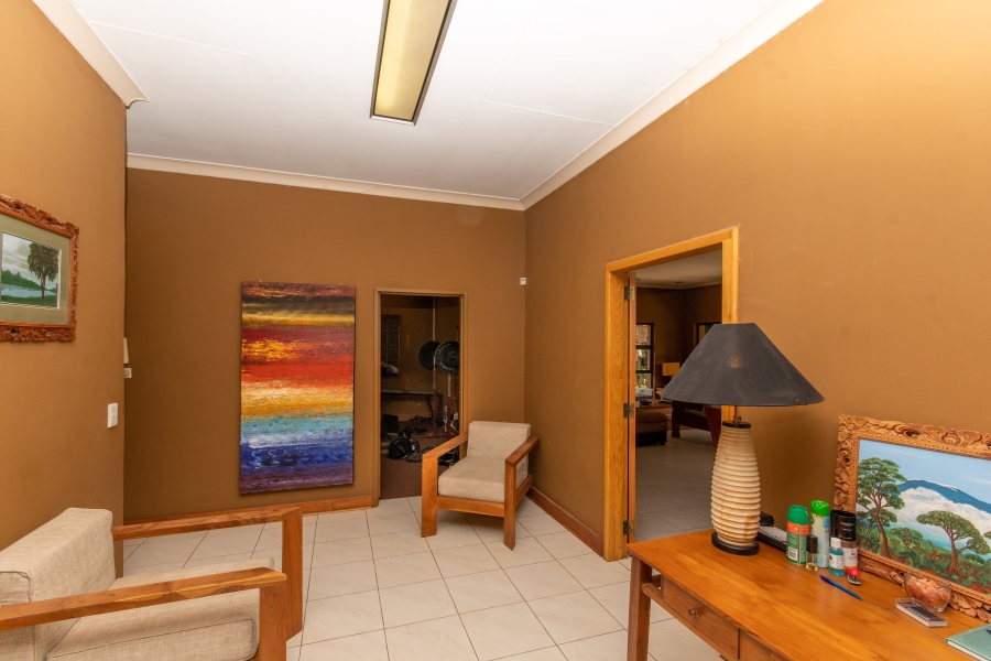 10 Bedroom Property for Sale in White River Ext 5 Mpumalanga