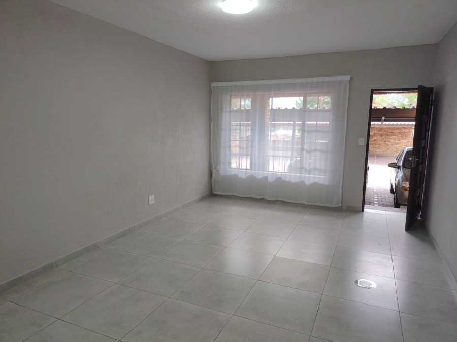 To Let 2 Bedroom Property for Rent in West Acres Mpumalanga