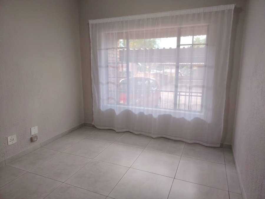 To Let 2 Bedroom Property for Rent in West Acres Mpumalanga