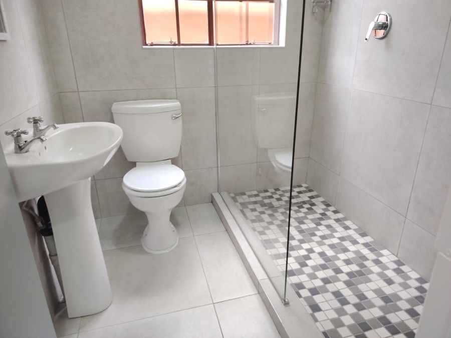 To Let 2 Bedroom Property for Rent in West Acres Mpumalanga