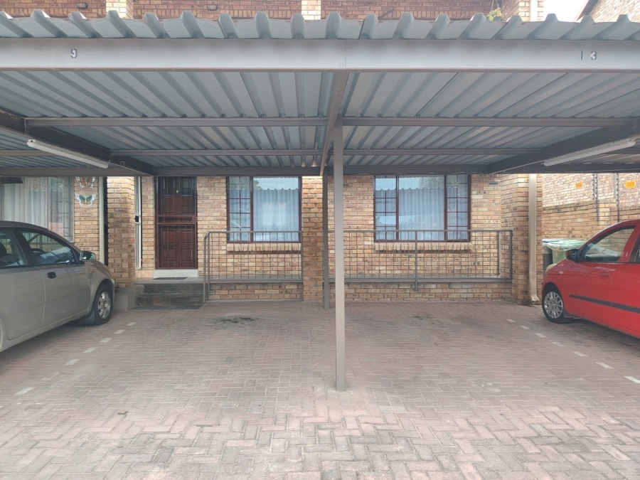 To Let 2 Bedroom Property for Rent in West Acres Mpumalanga