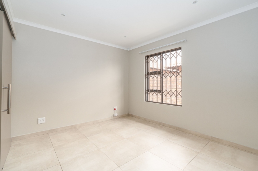 2 Bedroom Property for Sale in Suidheuwel Mpumalanga