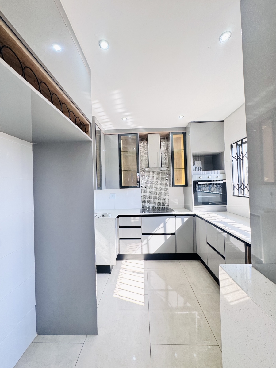 4 Bedroom Property for Sale in Aerorand Mpumalanga