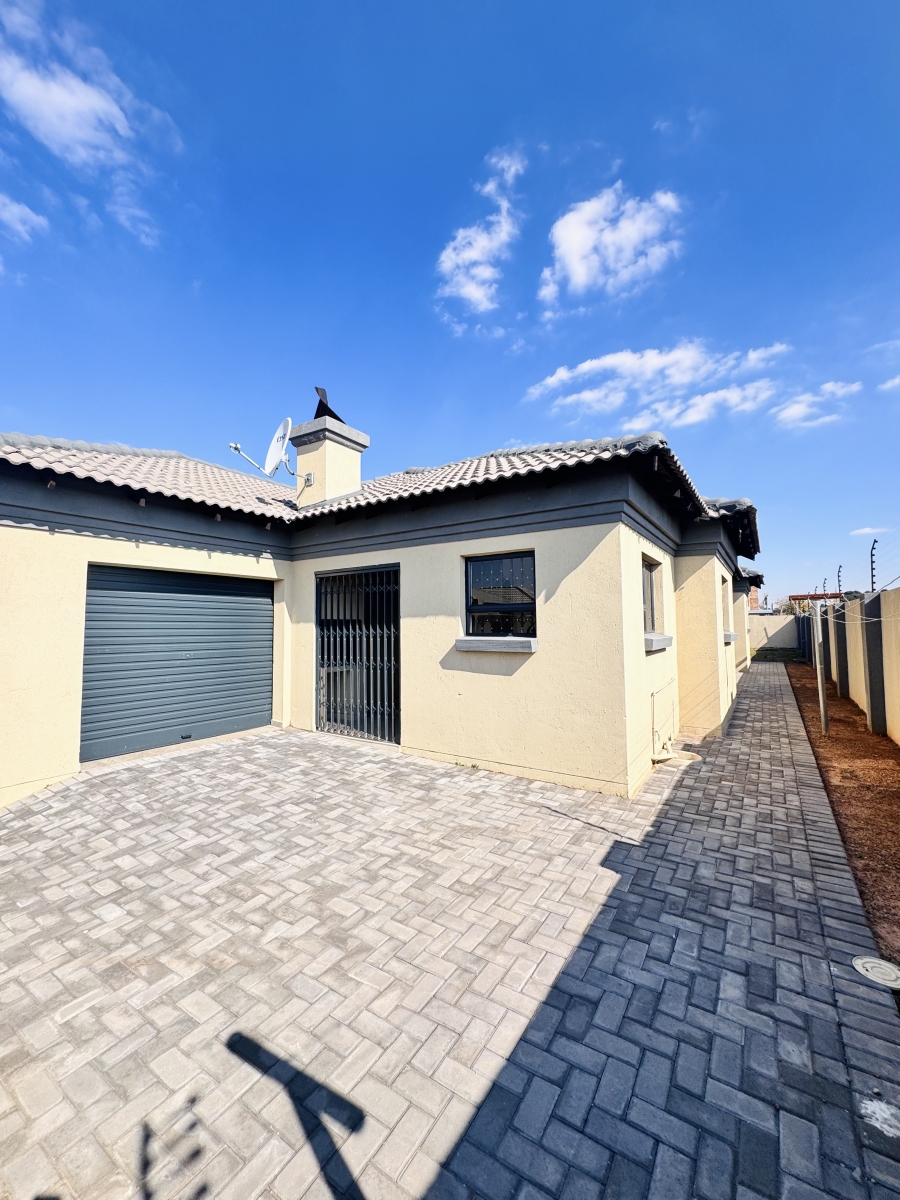 4 Bedroom Property for Sale in Aerorand Mpumalanga