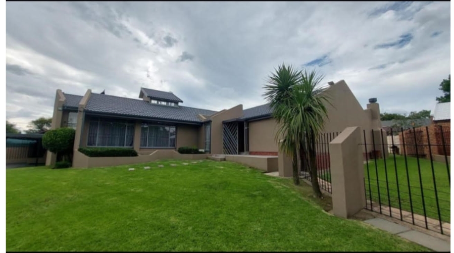 To Let 4 Bedroom Property for Rent in Noordrand Mpumalanga