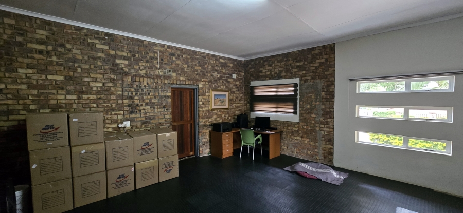 5 Bedroom Property for Sale in Colts Hill Mpumalanga
