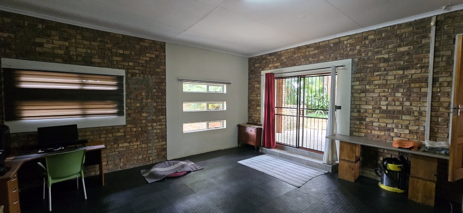 5 Bedroom Property for Sale in Colts Hill Mpumalanga
