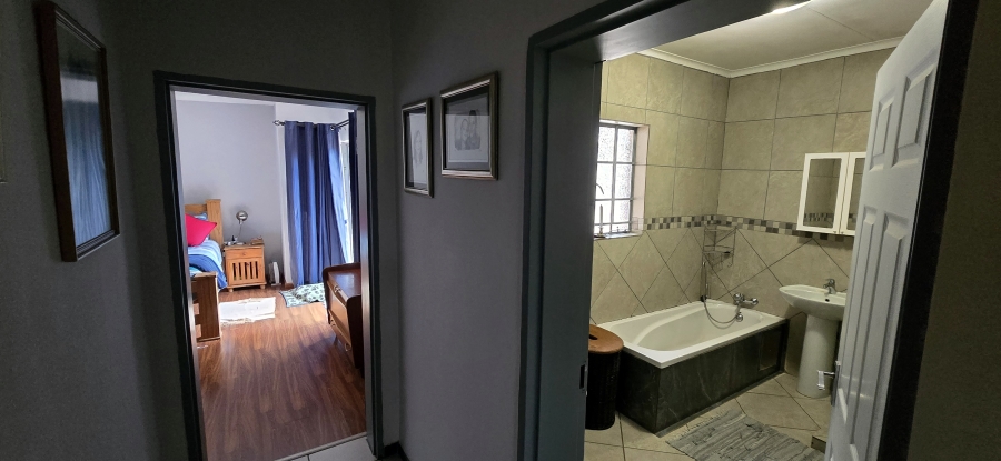5 Bedroom Property for Sale in Colts Hill Mpumalanga