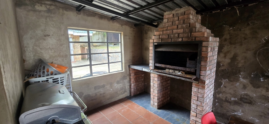 5 Bedroom Property for Sale in Colts Hill Mpumalanga