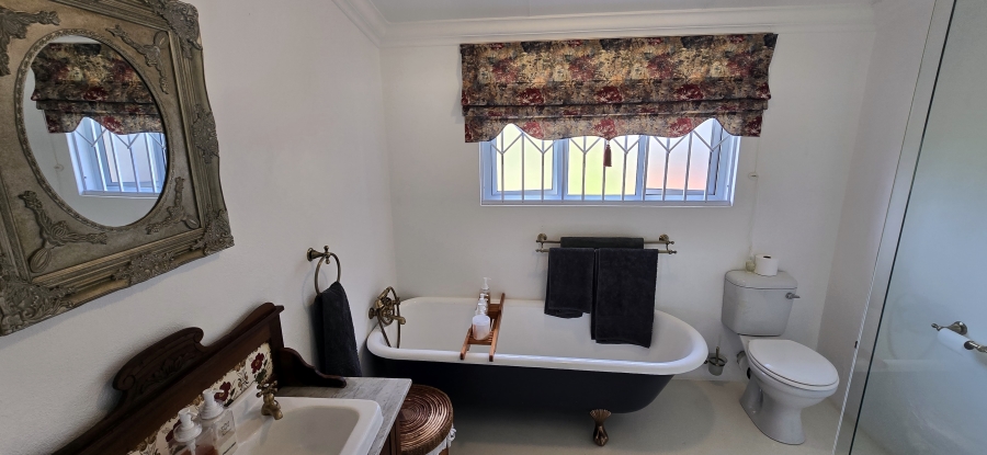 5 Bedroom Property for Sale in White River Mpumalanga
