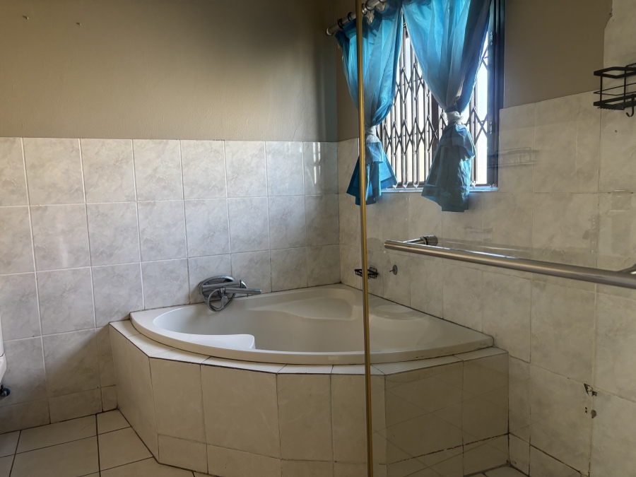 3 Bedroom Property for Sale in Model Park Mpumalanga