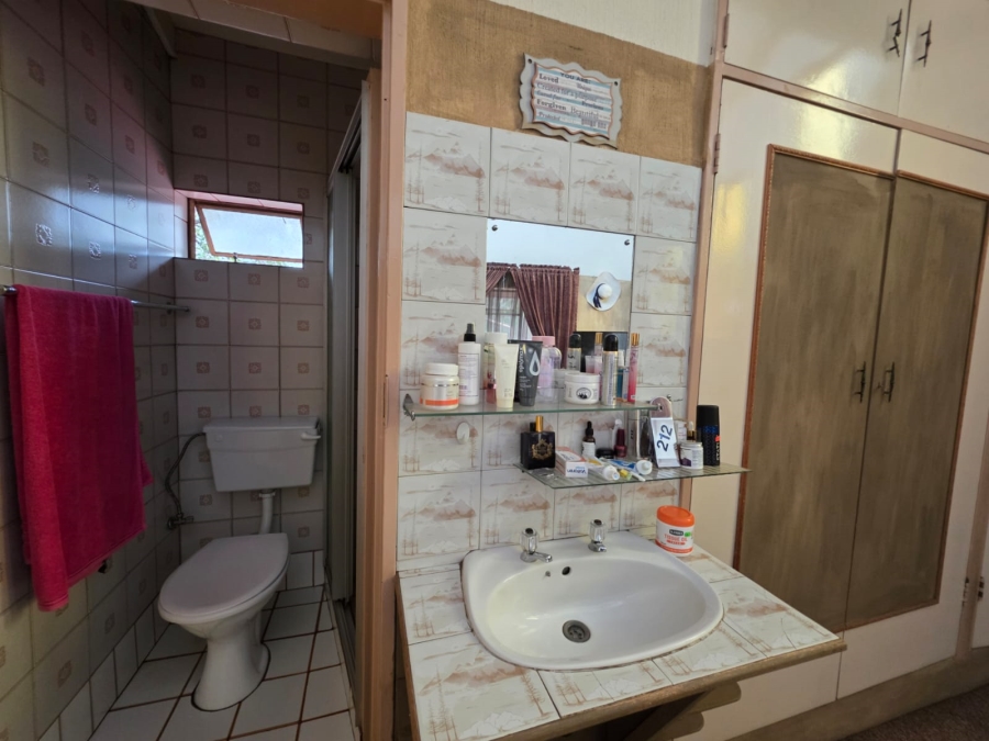 4 Bedroom Property for Sale in Rietkol AH Mpumalanga