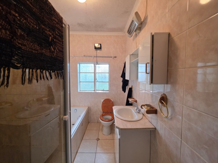4 Bedroom Property for Sale in Rietkol AH Mpumalanga