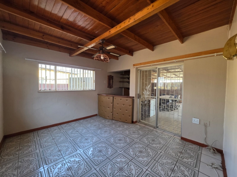 4 Bedroom Property for Sale in Rietkol AH Mpumalanga