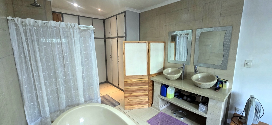 3 Bedroom Property for Sale in Kingsview Ext 2 Mpumalanga