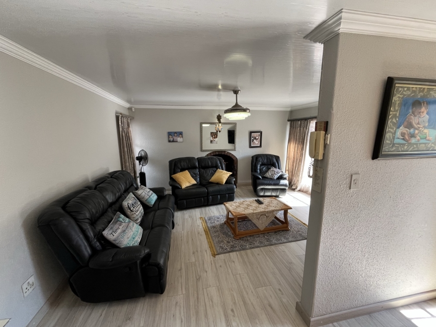 4 Bedroom Property for Sale in Secunda Mpumalanga