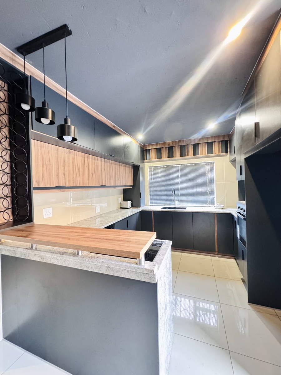 5 Bedroom Property for Sale in Mineralia Mpumalanga