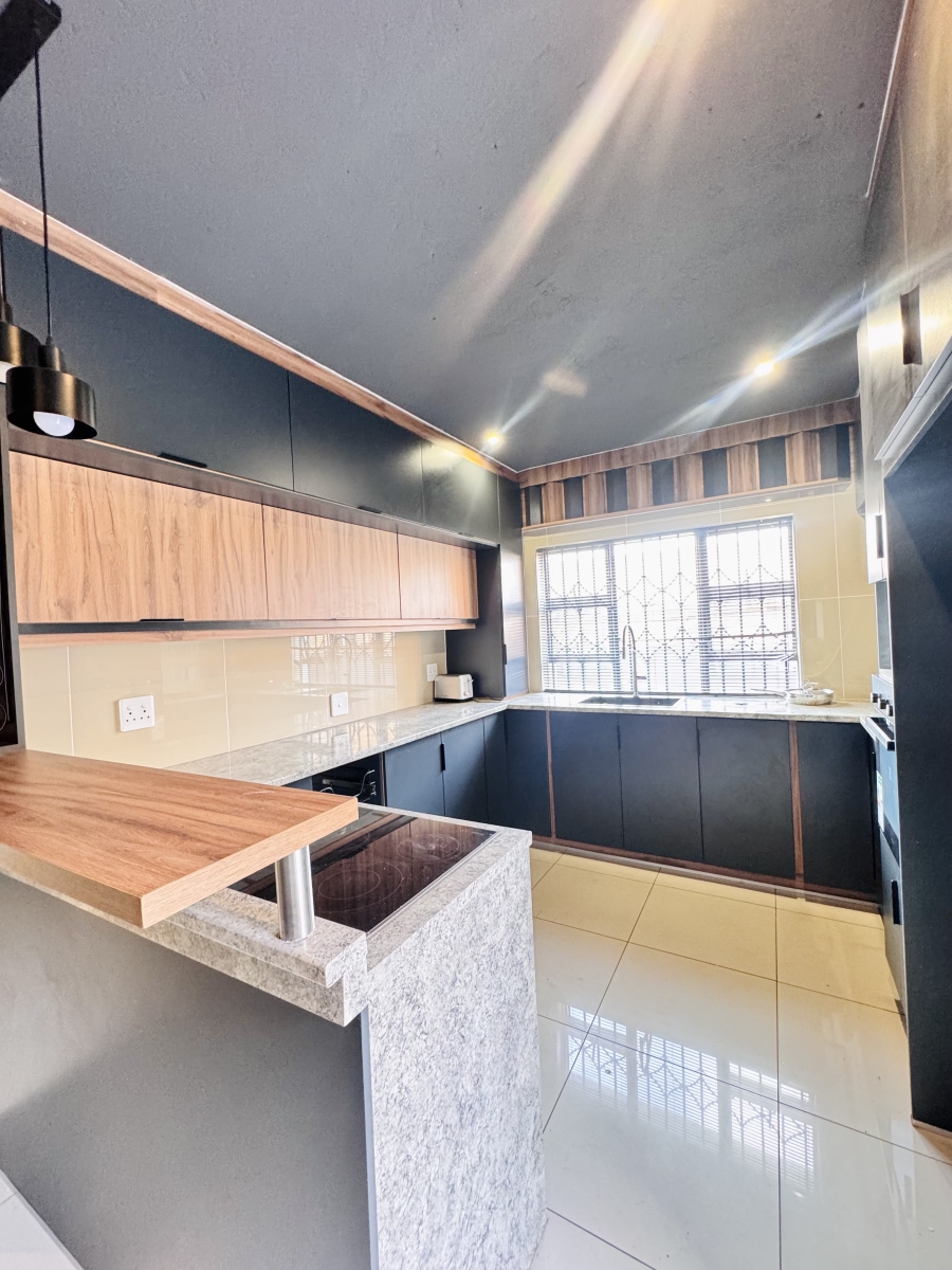 5 Bedroom Property for Sale in Mineralia Mpumalanga