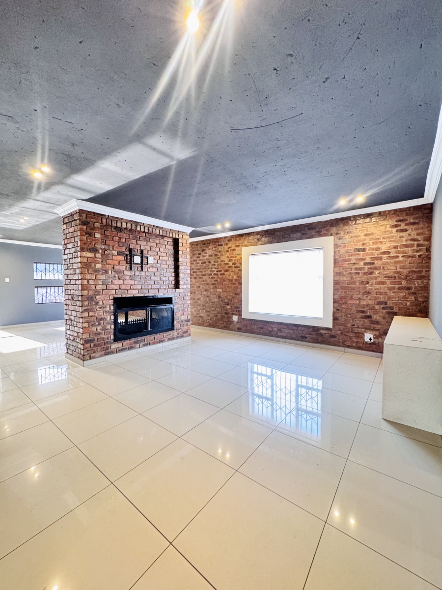 5 Bedroom Property for Sale in Mineralia Mpumalanga