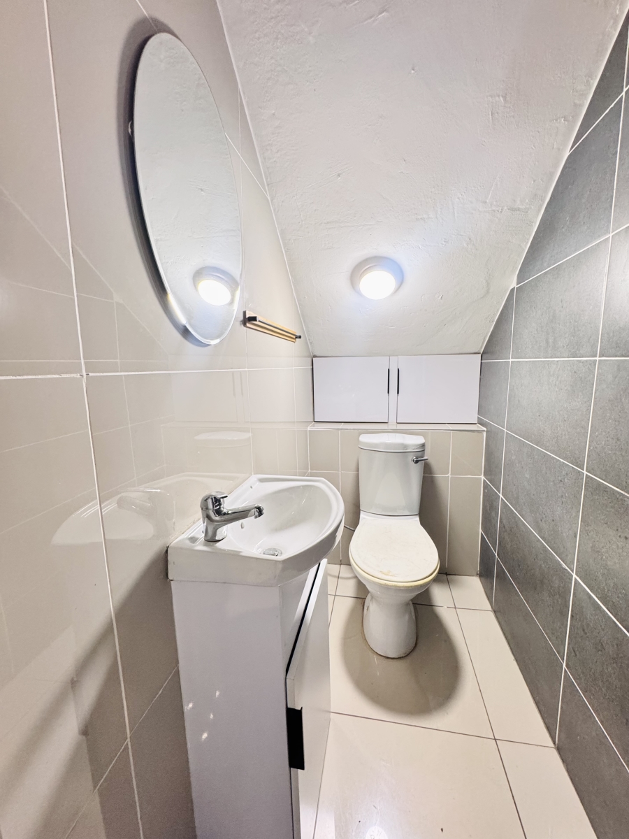5 Bedroom Property for Sale in Mineralia Mpumalanga
