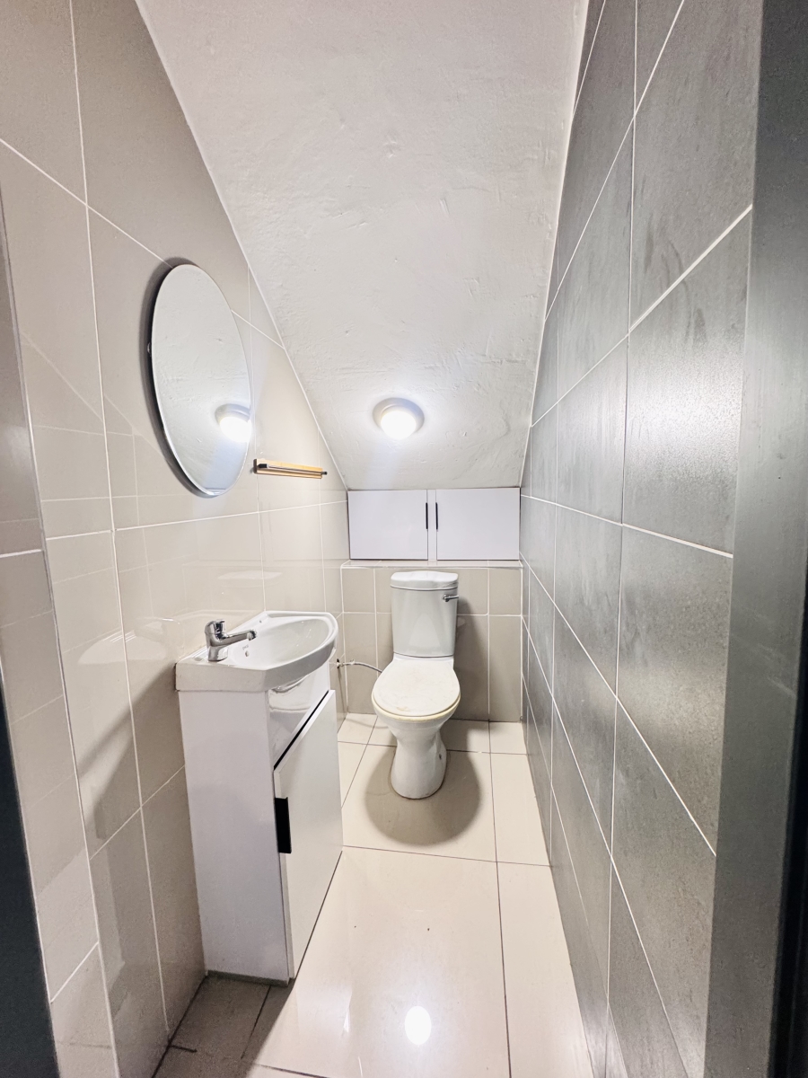 5 Bedroom Property for Sale in Mineralia Mpumalanga