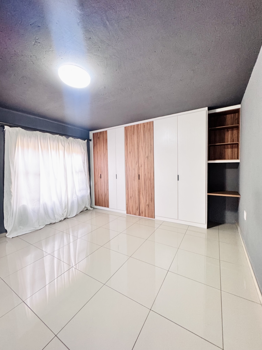 5 Bedroom Property for Sale in Mineralia Mpumalanga