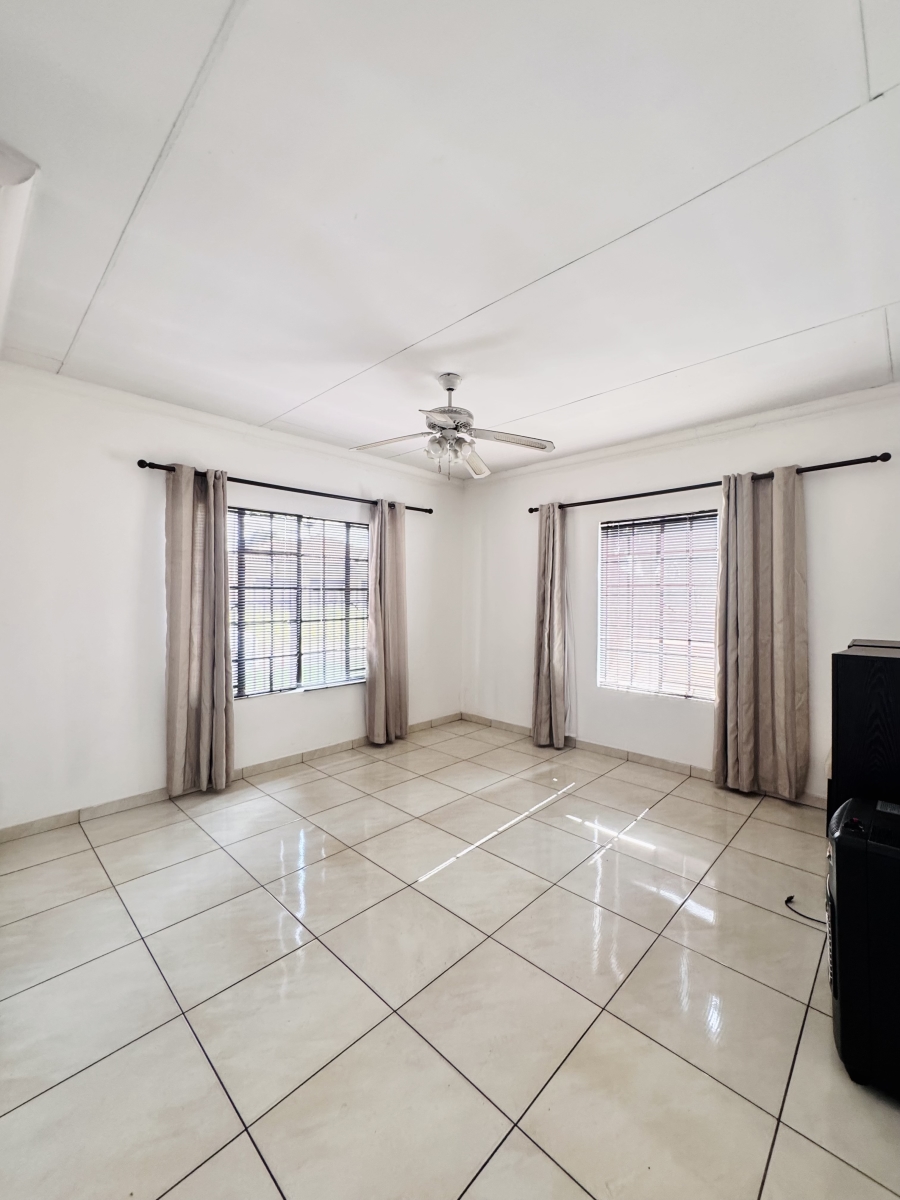 3 Bedroom Property for Sale in Mineralia Mpumalanga