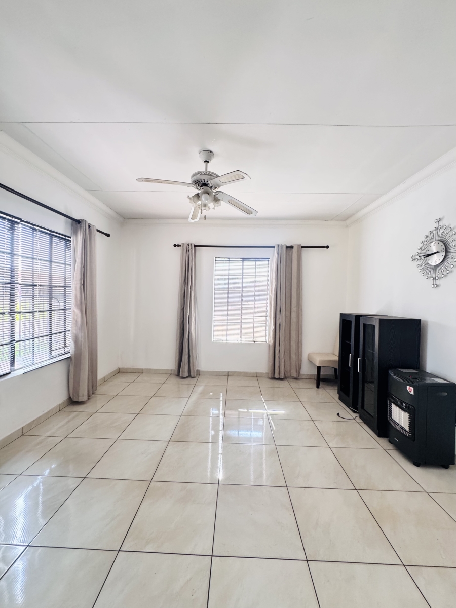 3 Bedroom Property for Sale in Mineralia Mpumalanga