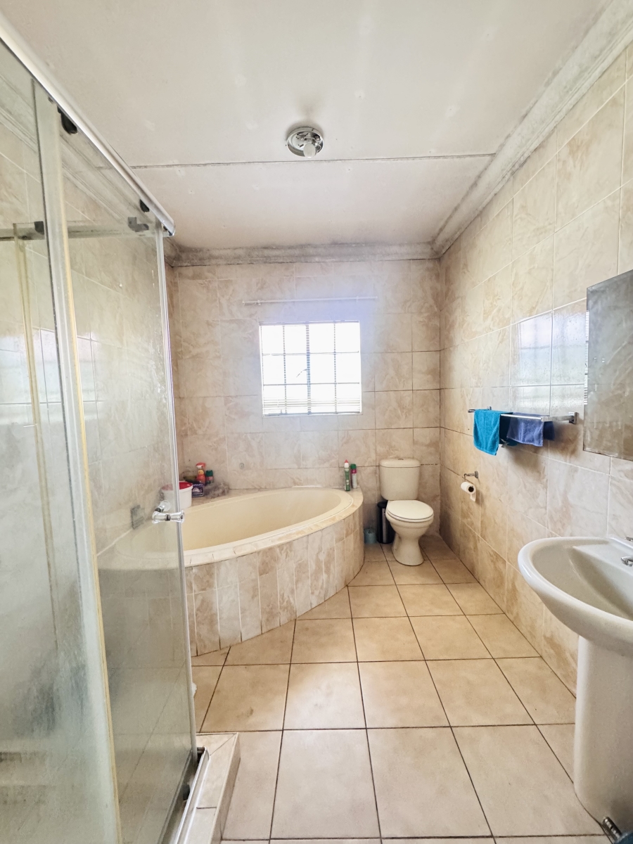3 Bedroom Property for Sale in Mineralia Mpumalanga