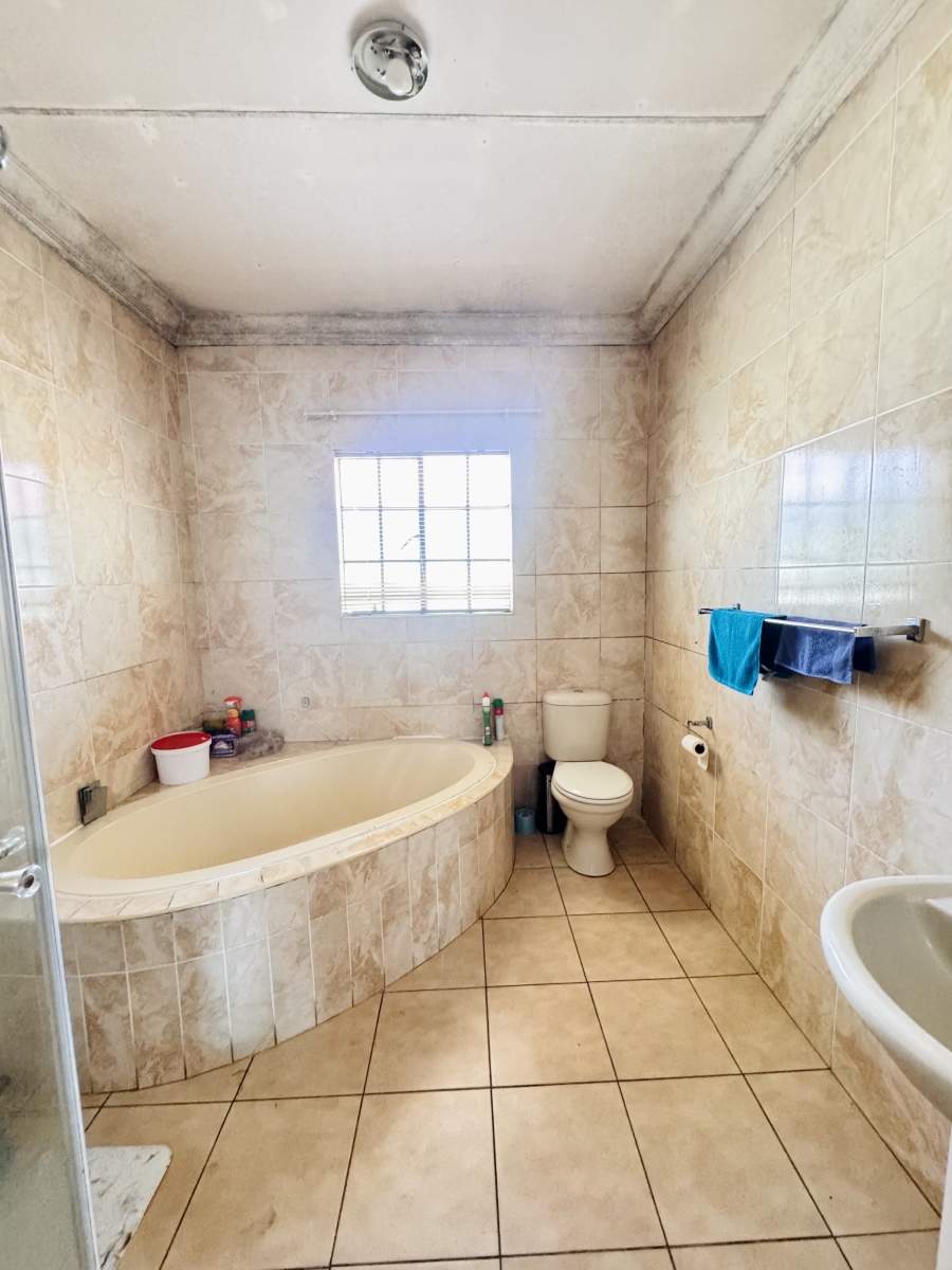 3 Bedroom Property for Sale in Mineralia Mpumalanga