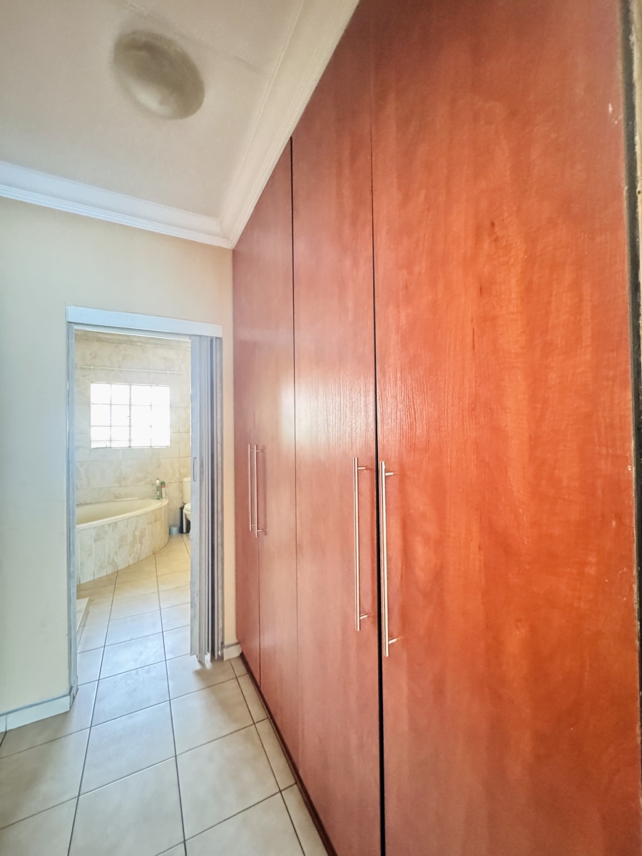 3 Bedroom Property for Sale in Mineralia Mpumalanga
