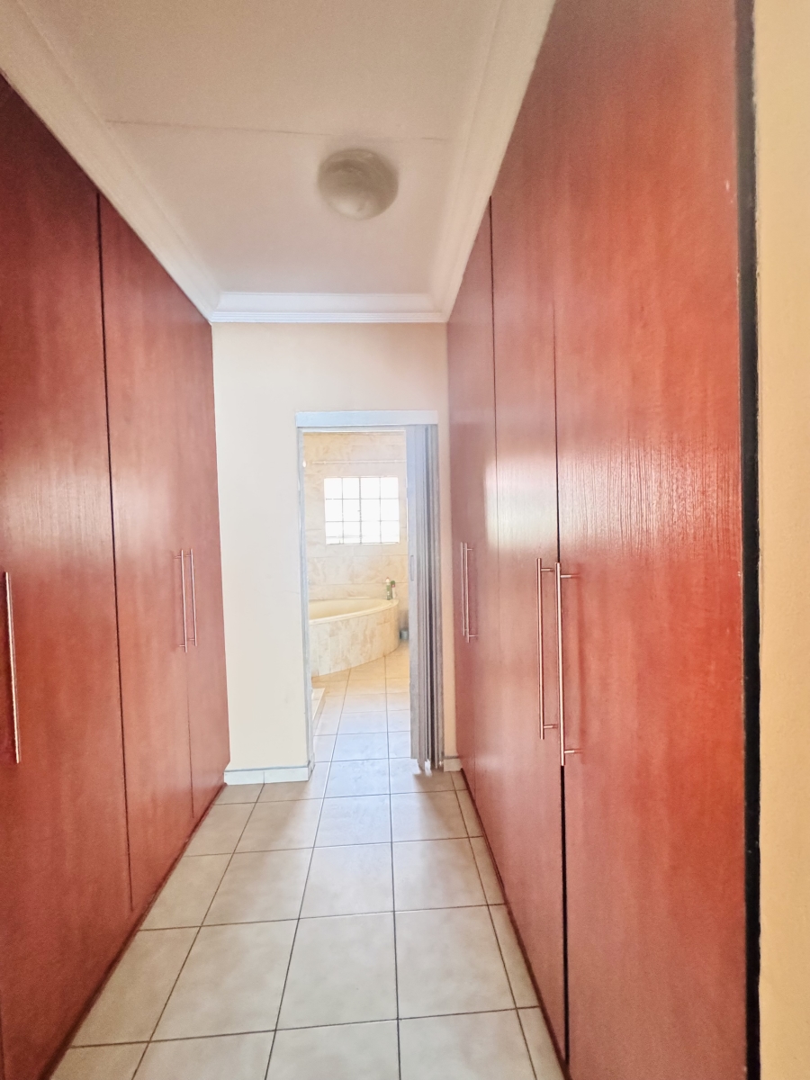 3 Bedroom Property for Sale in Mineralia Mpumalanga