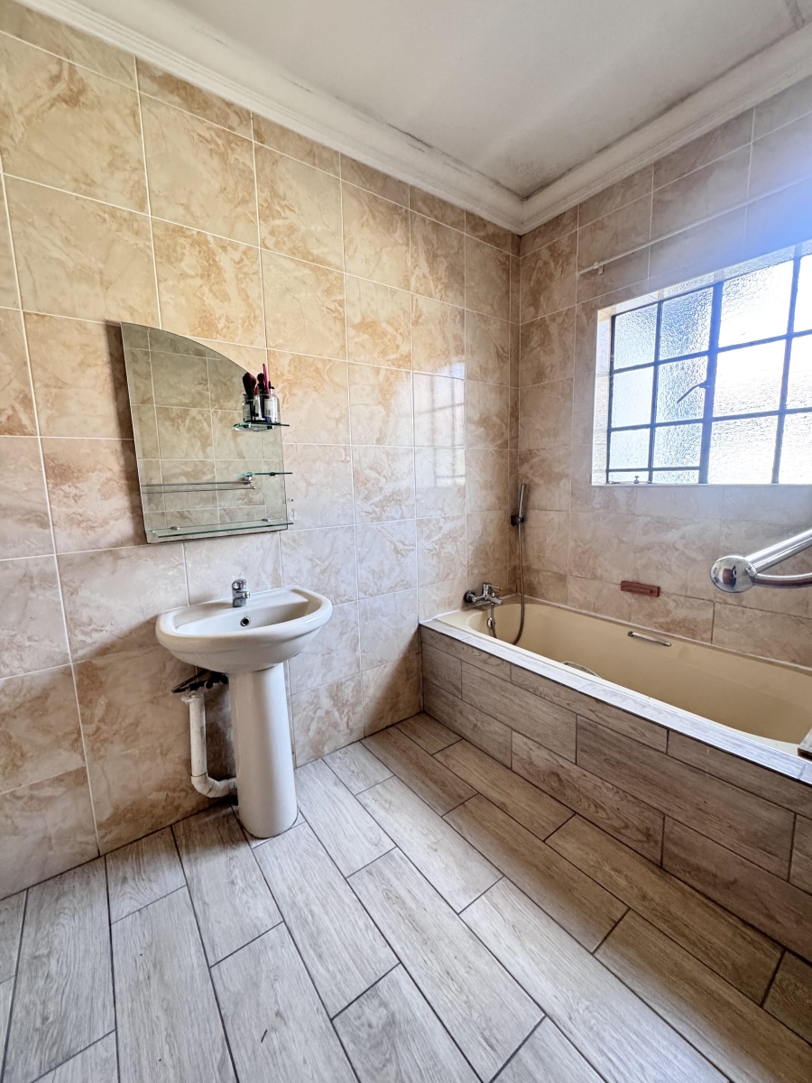 3 Bedroom Property for Sale in Mineralia Mpumalanga