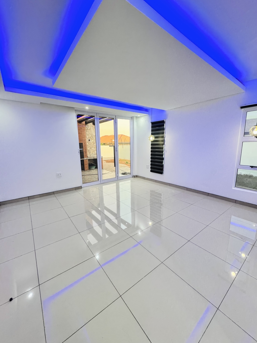 4 Bedroom Property for Sale in Aerorand Mpumalanga