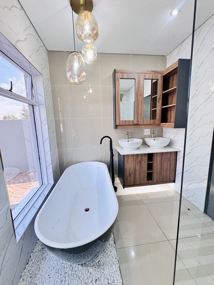 4 Bedroom Property for Sale in Aerorand Mpumalanga