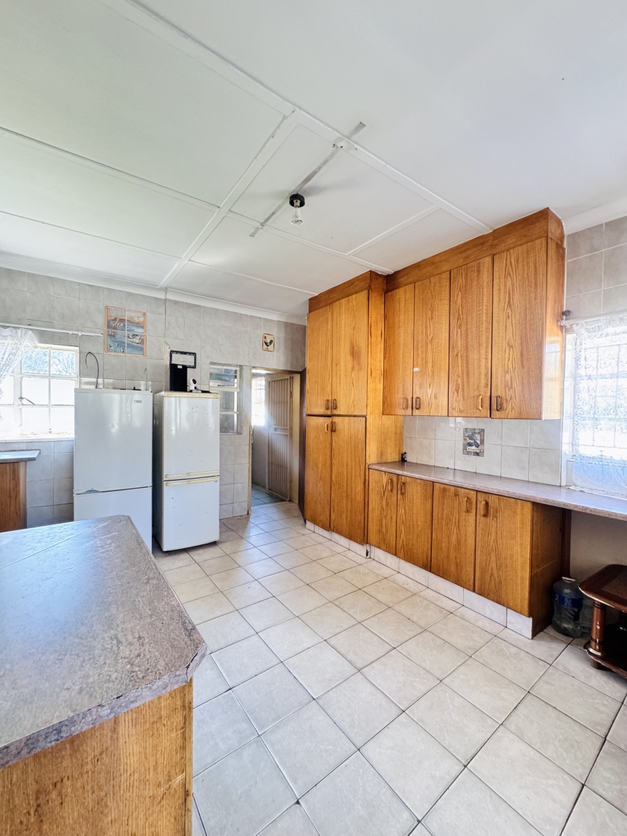 10 Bedroom Property for Sale in Witbank Ext 8 Mpumalanga