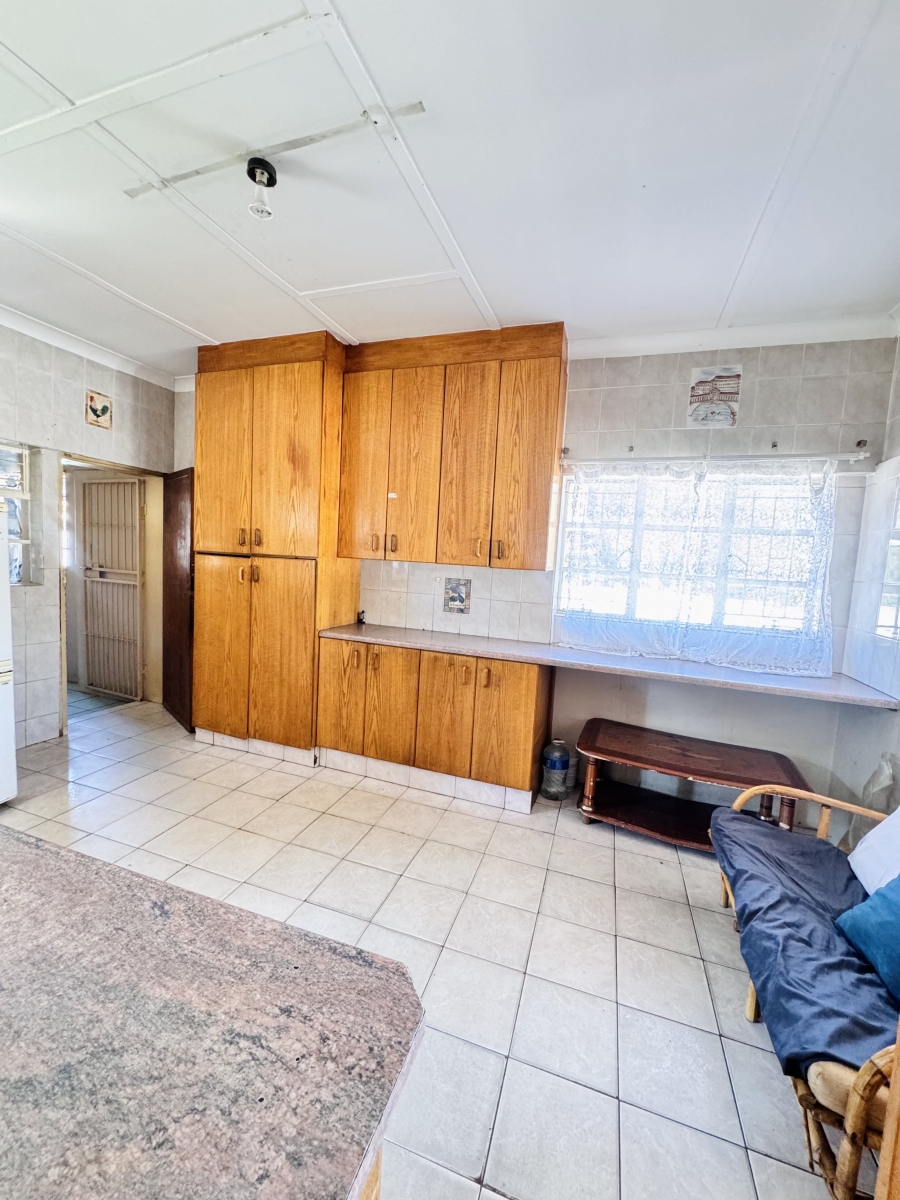 10 Bedroom Property for Sale in Witbank Ext 8 Mpumalanga