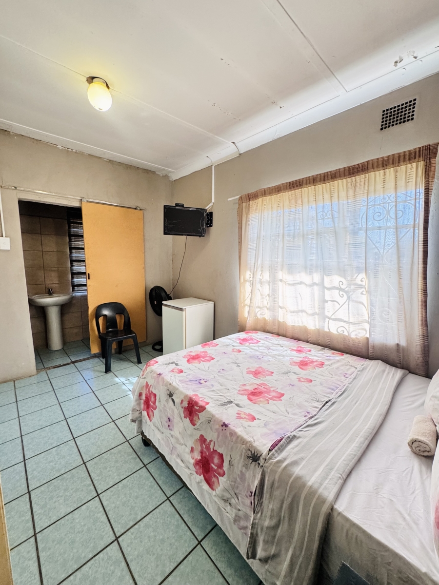 10 Bedroom Property for Sale in Witbank Ext 8 Mpumalanga