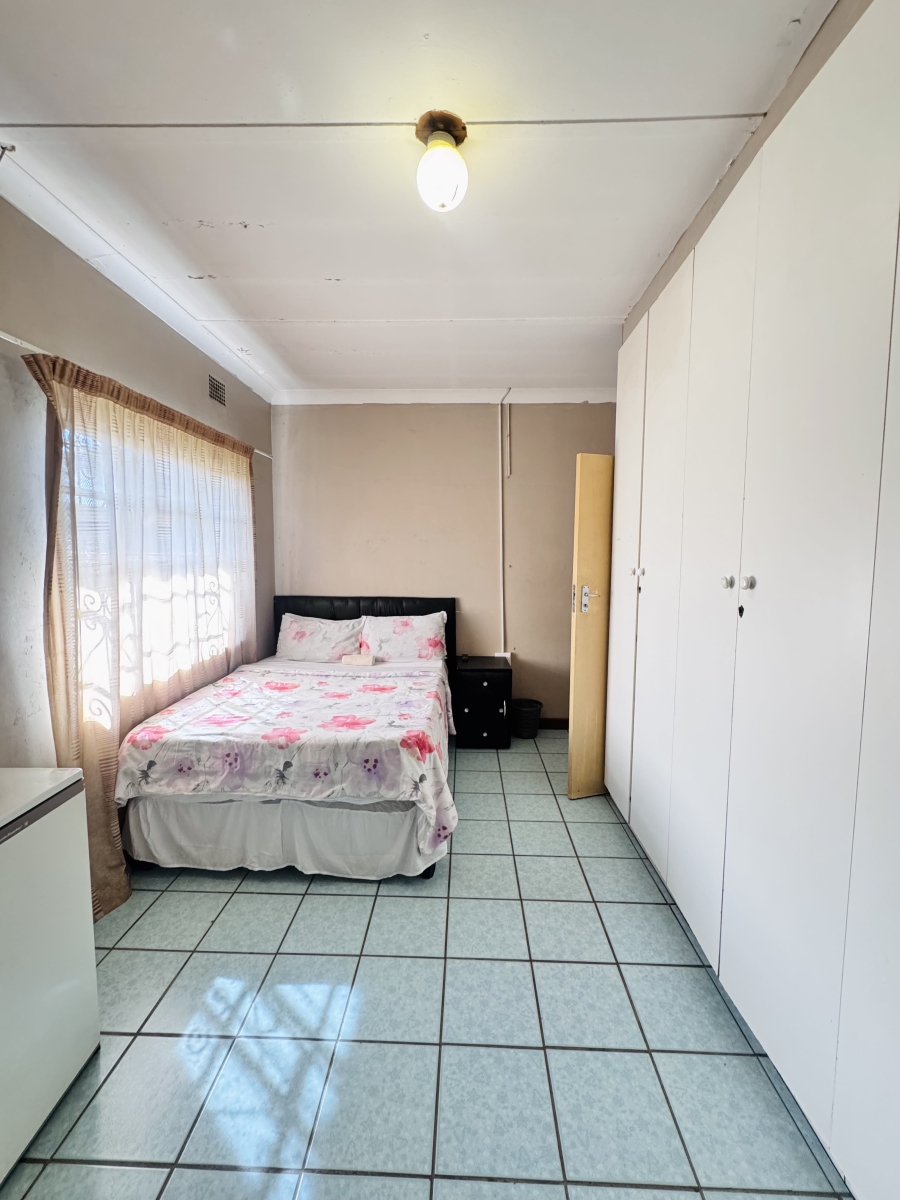 10 Bedroom Property for Sale in Witbank Ext 8 Mpumalanga