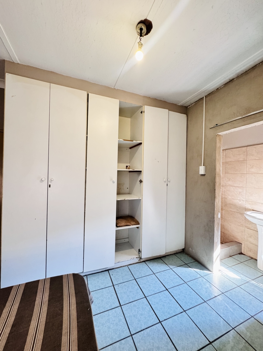 10 Bedroom Property for Sale in Witbank Ext 8 Mpumalanga