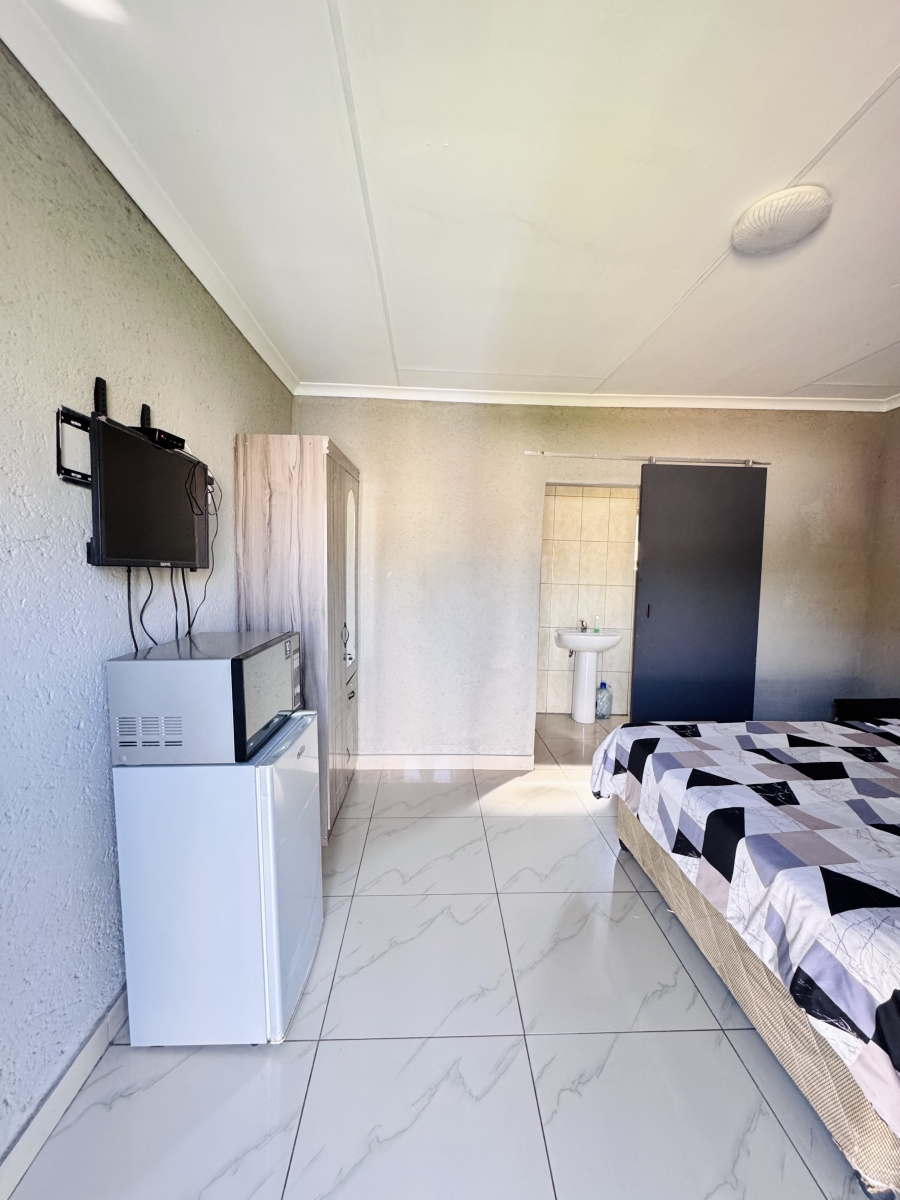 10 Bedroom Property for Sale in Witbank Ext 8 Mpumalanga