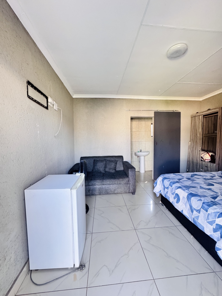 10 Bedroom Property for Sale in Witbank Ext 8 Mpumalanga
