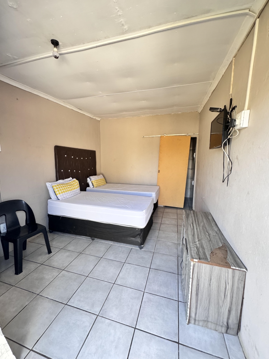 10 Bedroom Property for Sale in Witbank Ext 8 Mpumalanga
