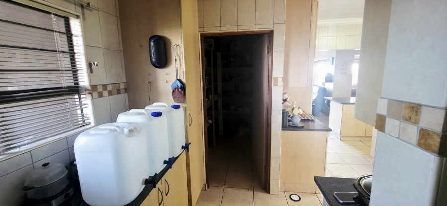 4 Bedroom Property for Sale in Ben Fleur Mpumalanga